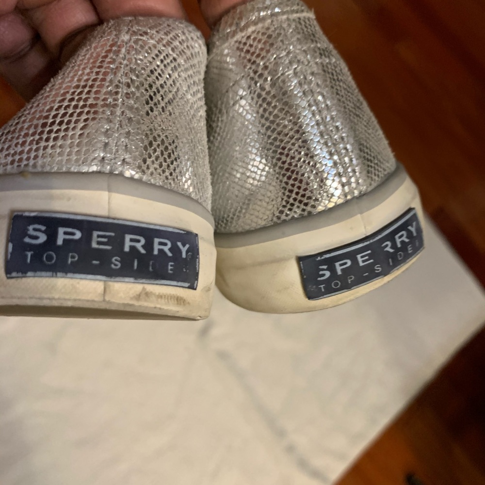 Shoes - Picture 4 of 5